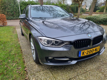 Auto van F. Burgert - Almere