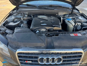 Audi TFSI motorblok met geopende motorkap voor de inkoop van Audi's met technische gebreken en motorstoringen