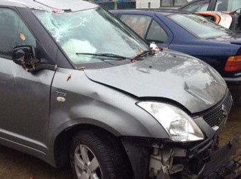 Opkoper Beschadigde Auto